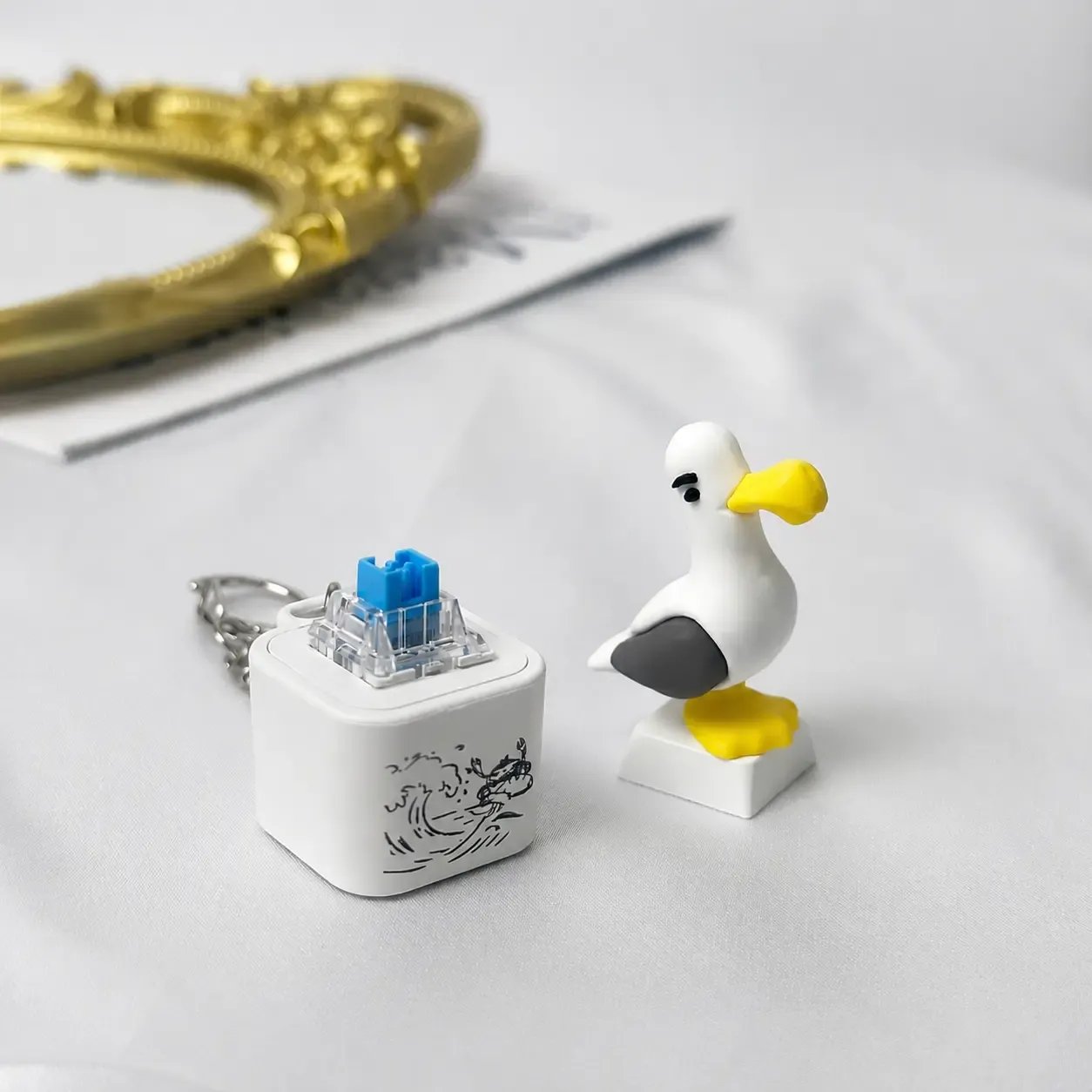 🐦 😂Seagull "MINE!" Sound Button Keychain – Real Sound & LED Light Fun Gift